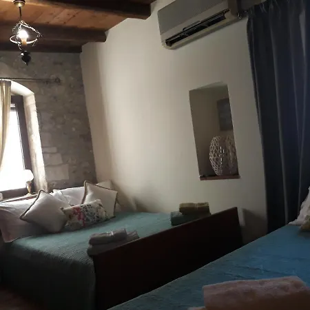 Koutouloufari Cosy Cretan בקתה *