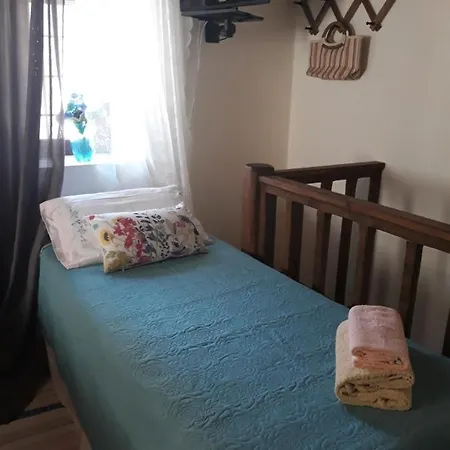 Koutouloufari Cosy Cretan בקתה