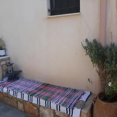 בקתה Koutouloufari Cosy Cretan הרסוניסוס