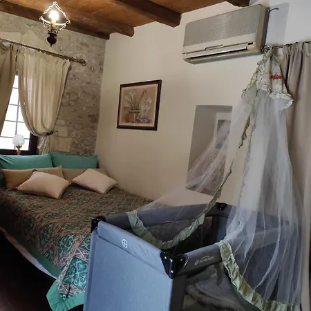 בקתה Koutouloufari Cosy Cretan *