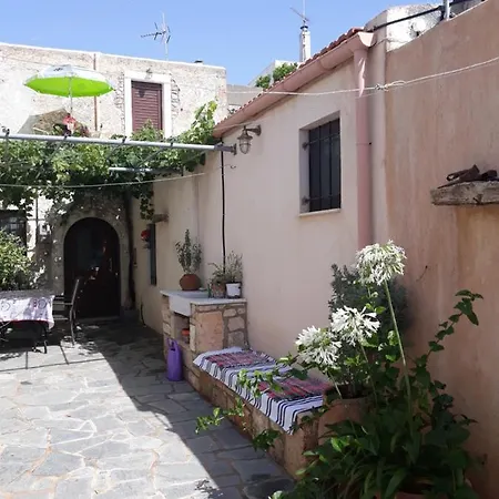 Koutouloufari Cosy Cretan