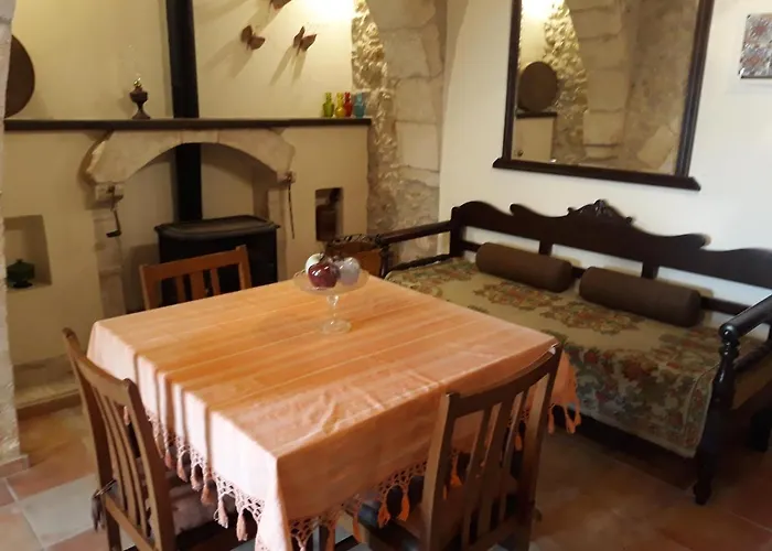 Koutouloufari Cosy Cretan Hersonissos (Crete)